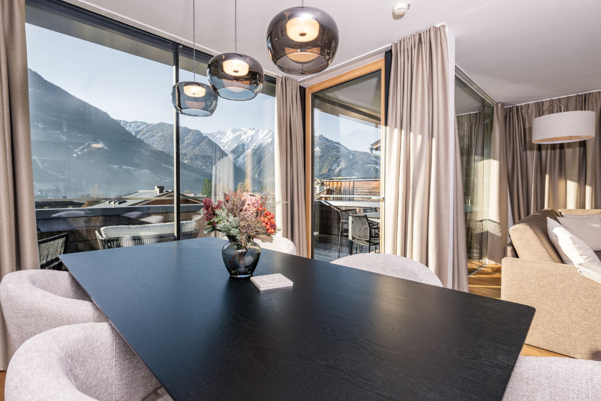 Modern Summit — Neukirchen am Großvenediger, Austria
